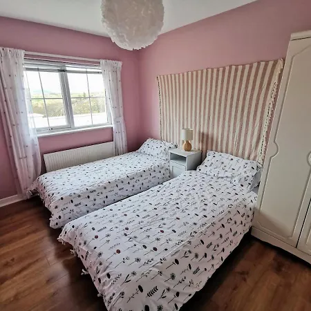 Holiday home Charlie's House Relaxing Near