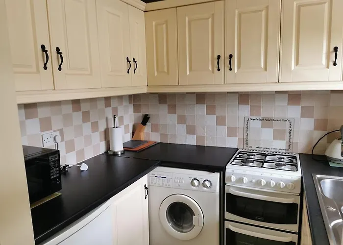 Charlie's House Relaxing Near *